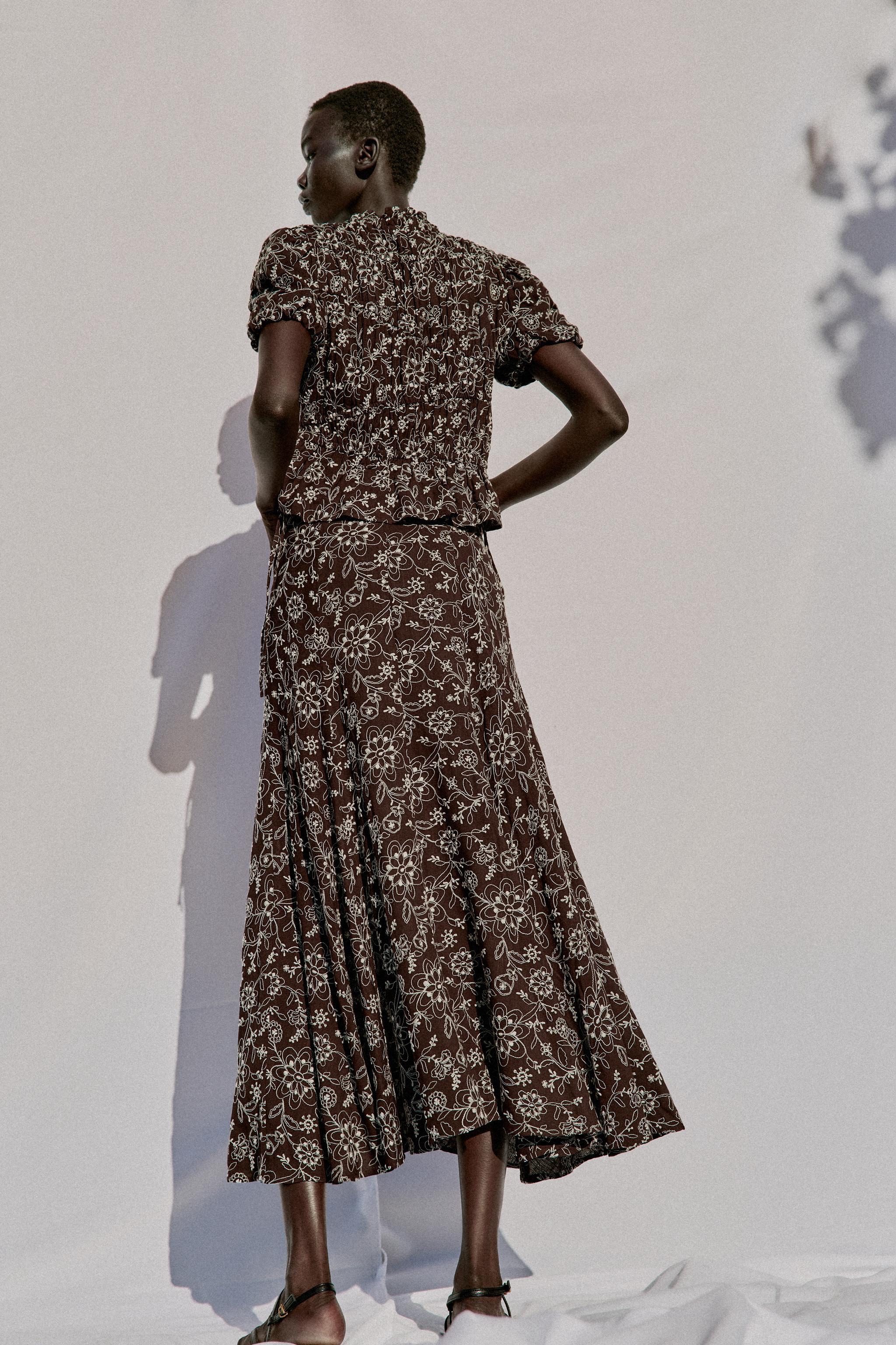 EMBROIDERED MIDI SKIRT